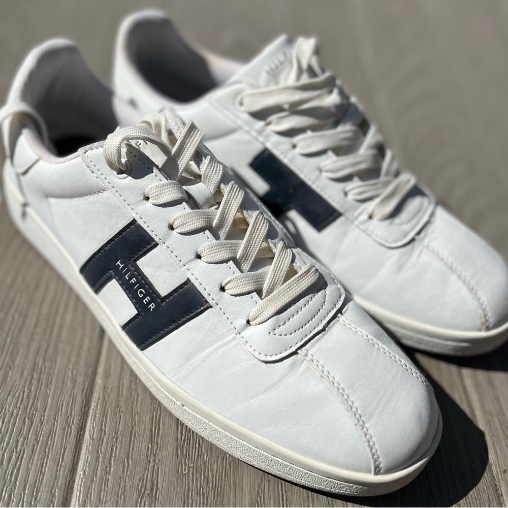 Men’s Tommy Hilfiger Tennis style sneaker